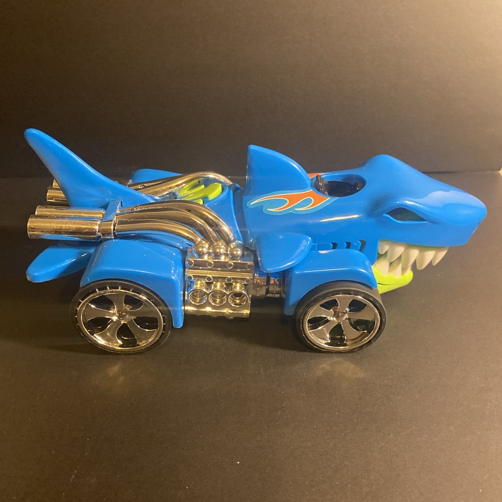 Hot Wheels Toy State Blue Shark Cruiser Car Light & Sounds Sharkruiser 9" Works